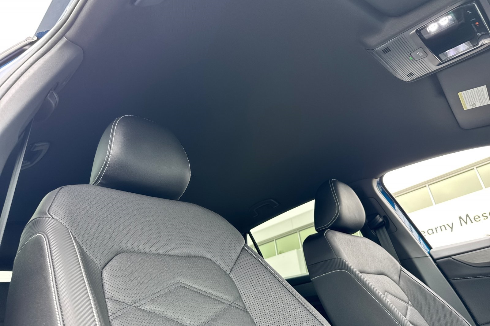 2025 Volkswagen Atlas Cross Sport SE photo 17