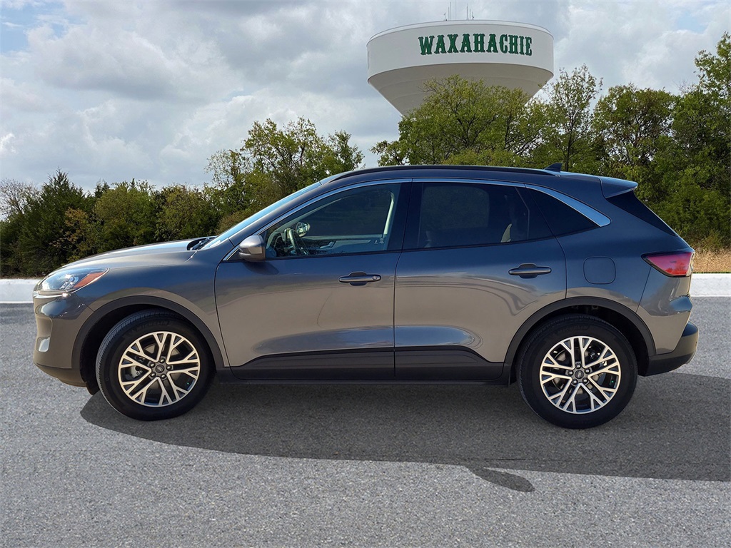 2021 Ford Escape SEL photo 3