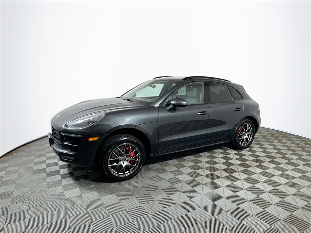 2017 Porsche Macan GTS photo 2