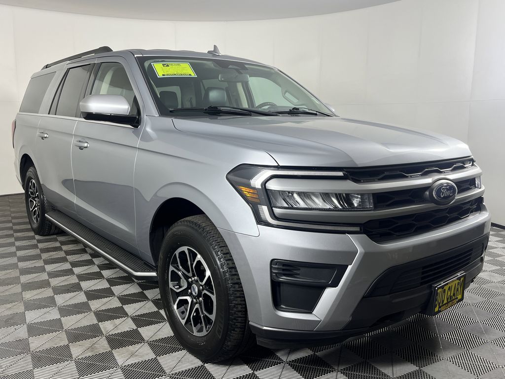 2023 Ford Expedition MAX XLT photo 3