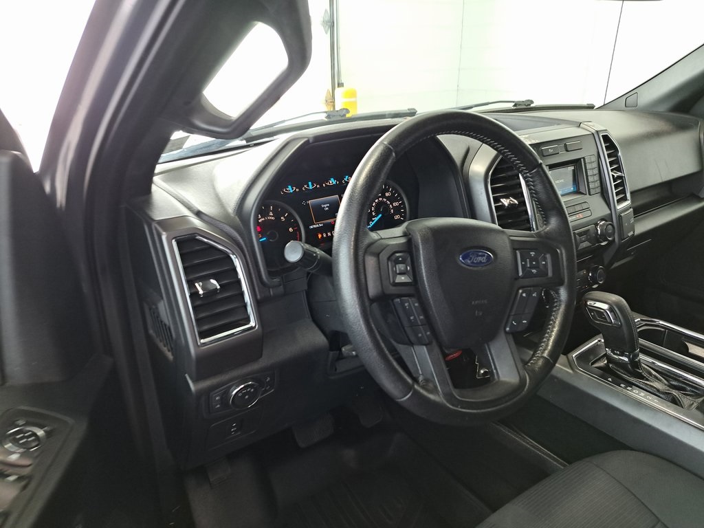 2016 Ford F-150 XLT photo 7