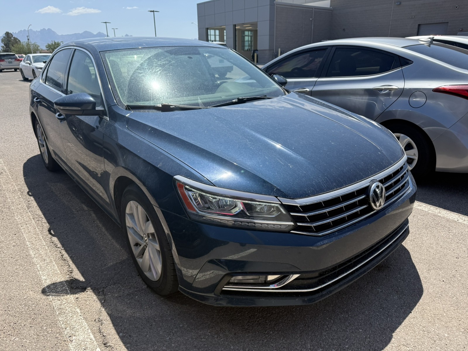 Used 2018 BLUE Volkswagen 2.0T SE image 7