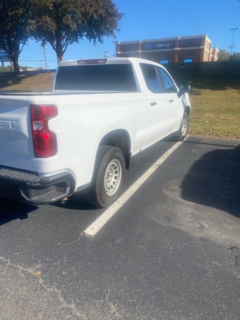 2021 Chevrolet Silverado 1500 photo 2