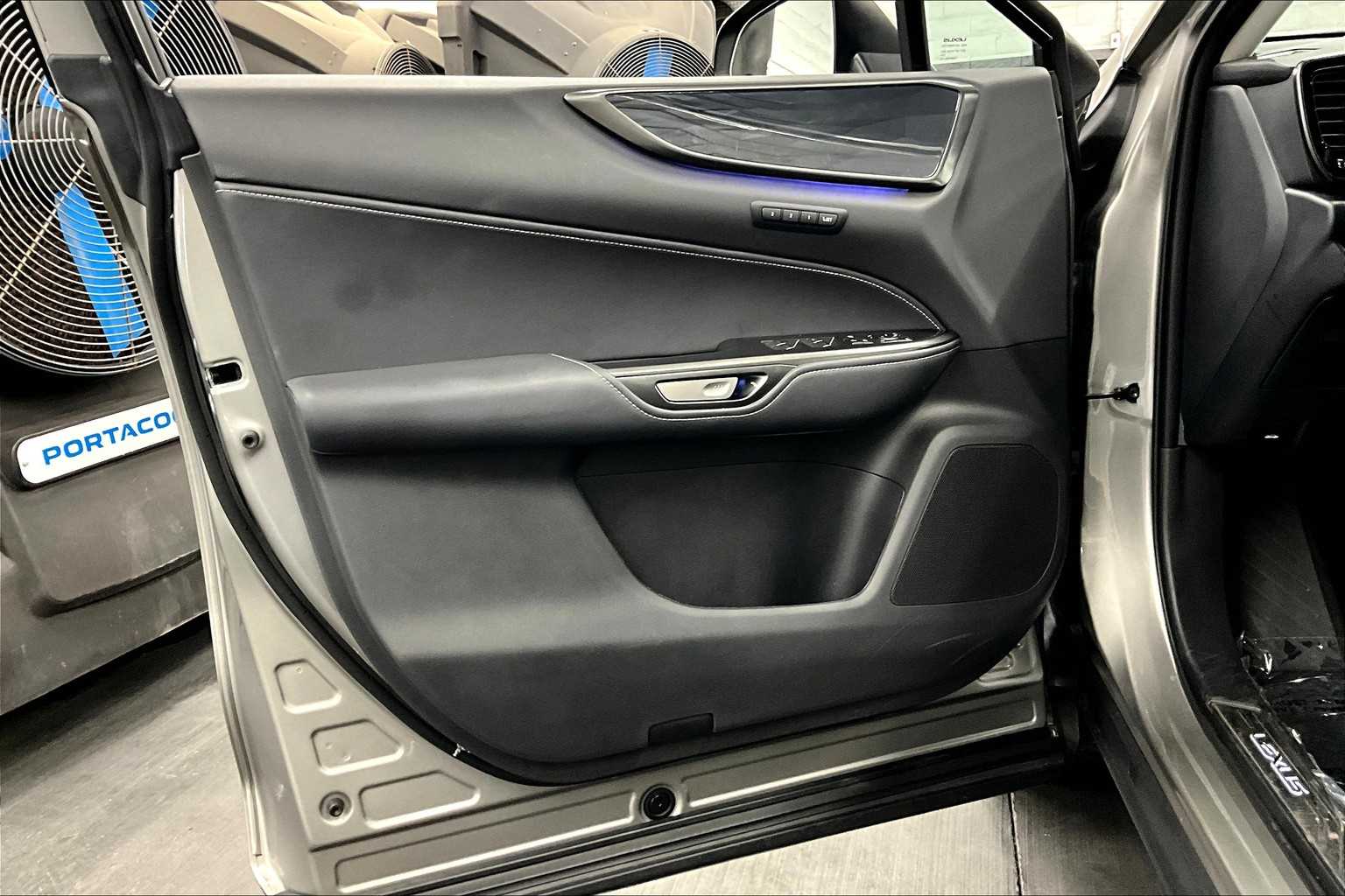2025 Lexus NX Premium AWD photo 18