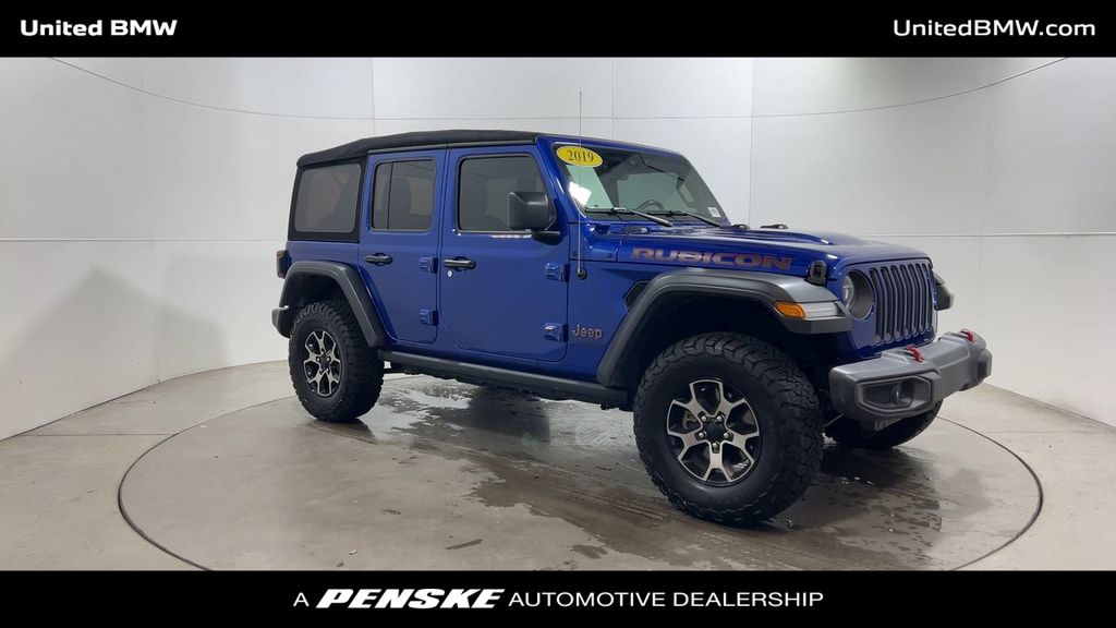 2019 Jeep Wrangler Unlimited Rubicon photo 2