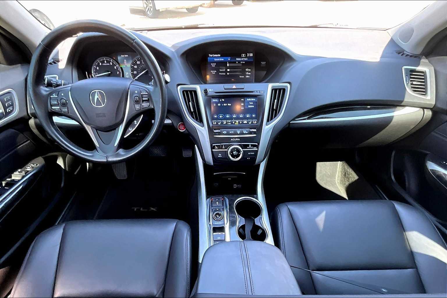 2018 Acura TLX photo 12