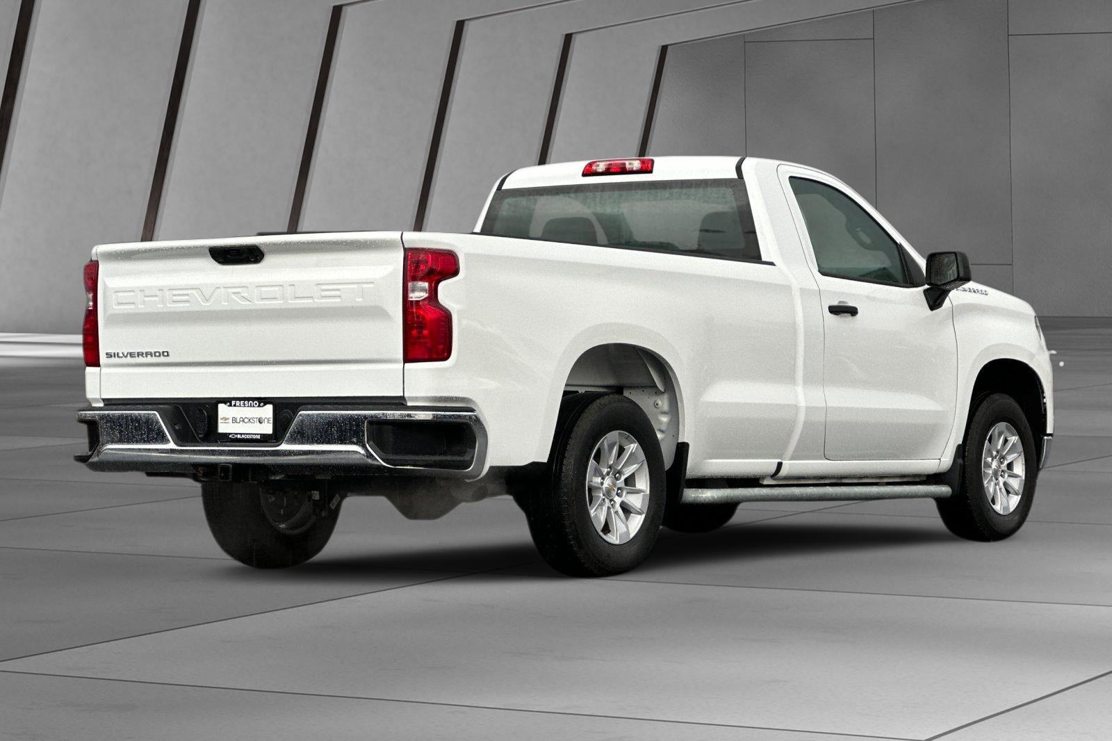 2024 Chevrolet Silverado 1500 photo 3