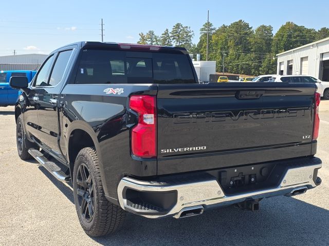 2024 Chevrolet Silverado 1500 LTZ photo 3