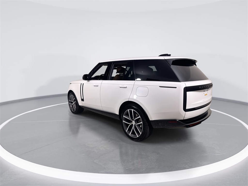 2025 Land Rover Range Rover SE photo 6