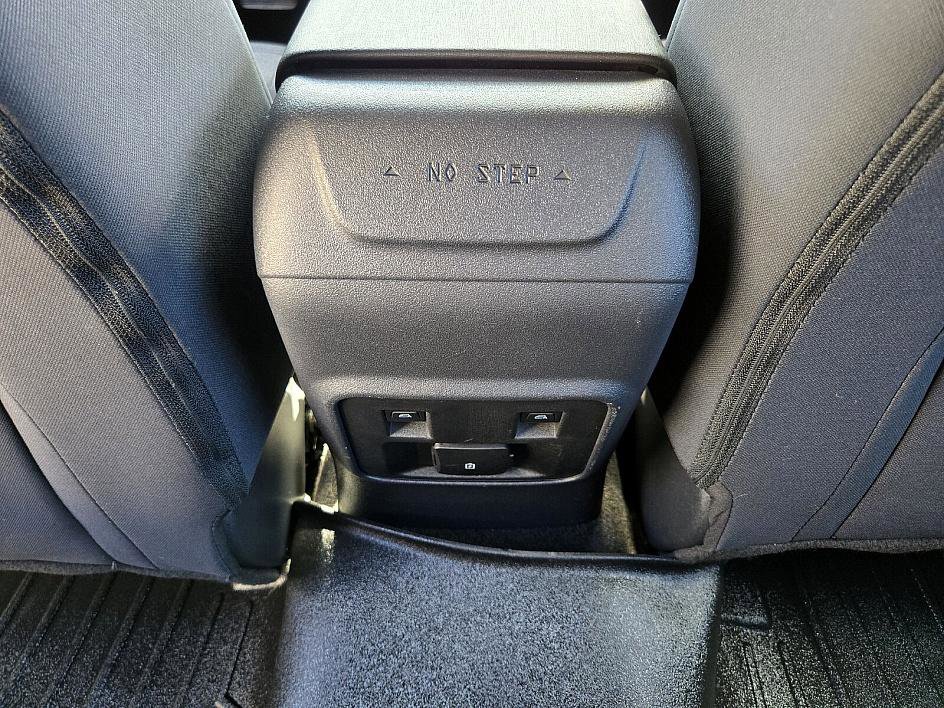 2022 Ford Bronco Base photo 13