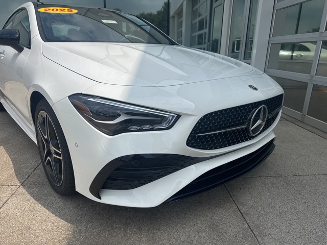 2025 Mercedes Benz CLA 250 4MATIC photo 3