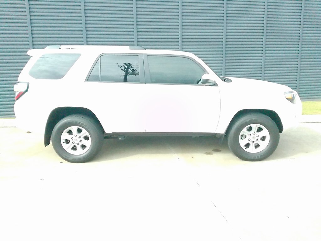 2024 Toyota 4Runner SR5 photo 2