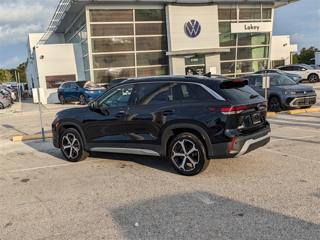 2025 Volkswagen Tiguan SE photo 4