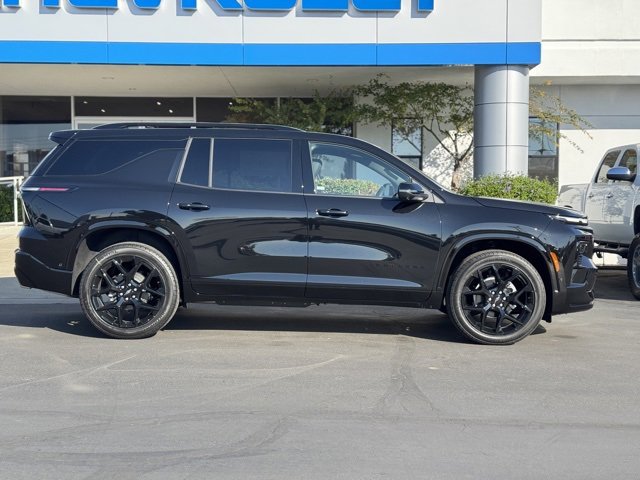 2026 Chevrolet Traverse RS photo 2