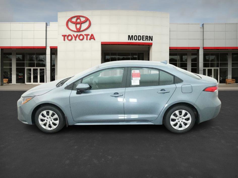 2026 Toyota Corolla LE photo 9