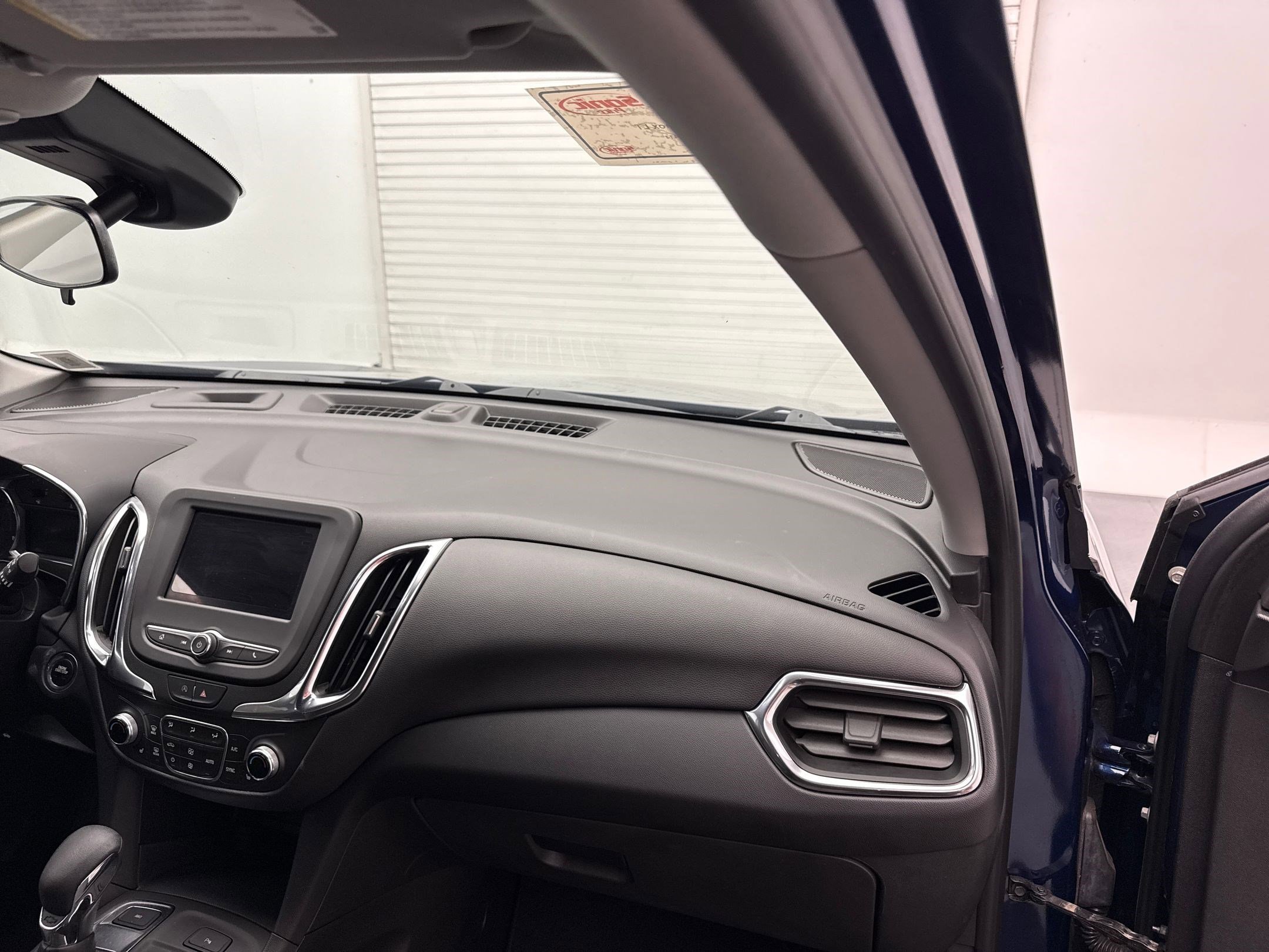 2022 Chevrolet Equinox photo 26