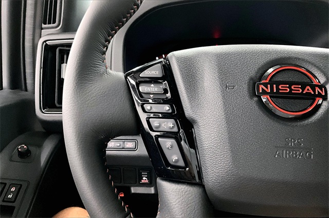 2025 Nissan Frontier PRO-4X photo 18