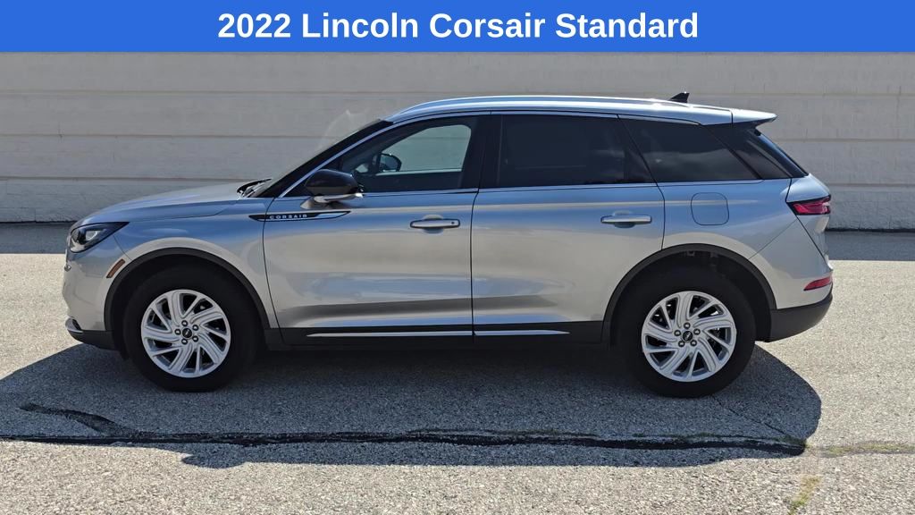 2022 Lincoln Corsair Standard photo 2