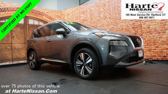 2022 Nissan Rogue SL's photo