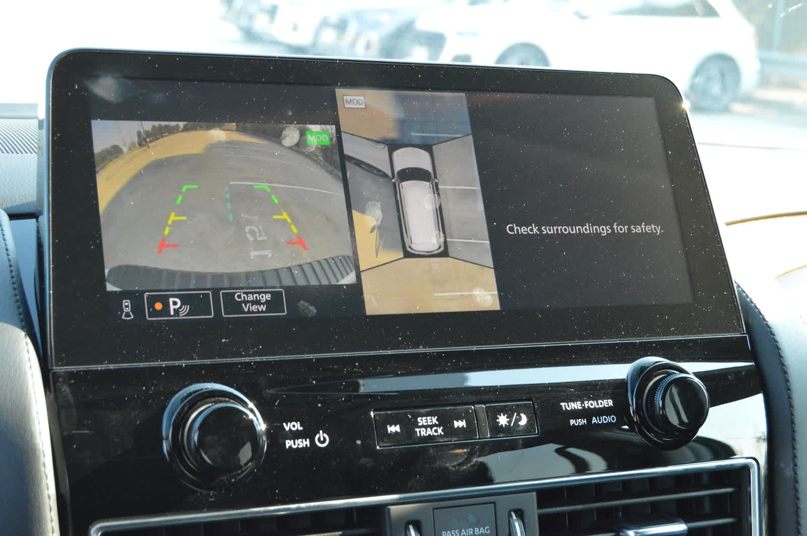 2024 Nissan Armada SL photo 10