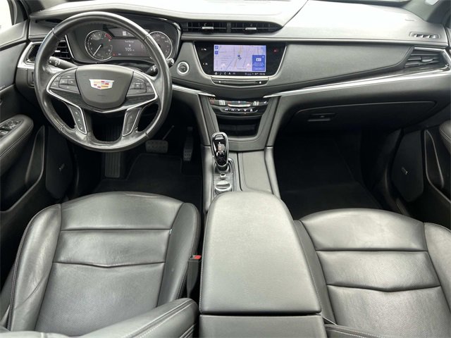 2022 Cadillac XT5 Premium Luxury photo 2