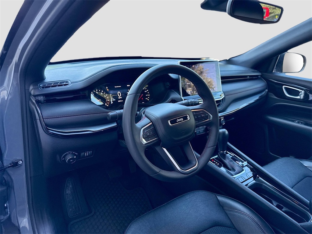 2023 Jeep Compass Trailhawk photo 9