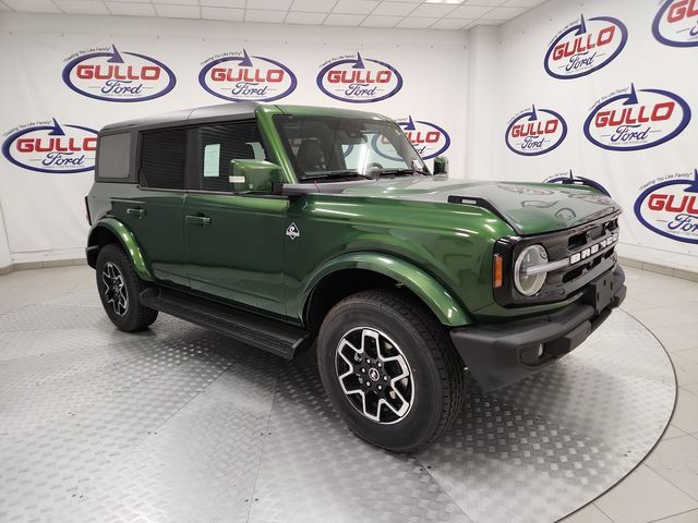 2025 Ford Bronco 4-Door Outer Banks's photo