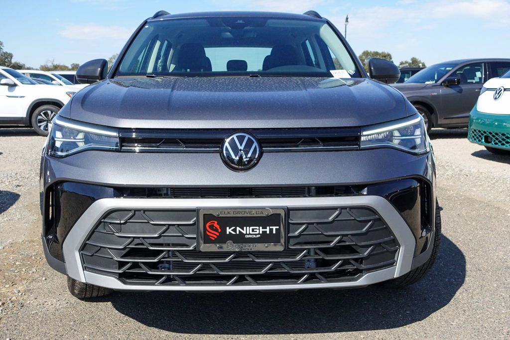 2025 Volkswagen Taos S photo 2
