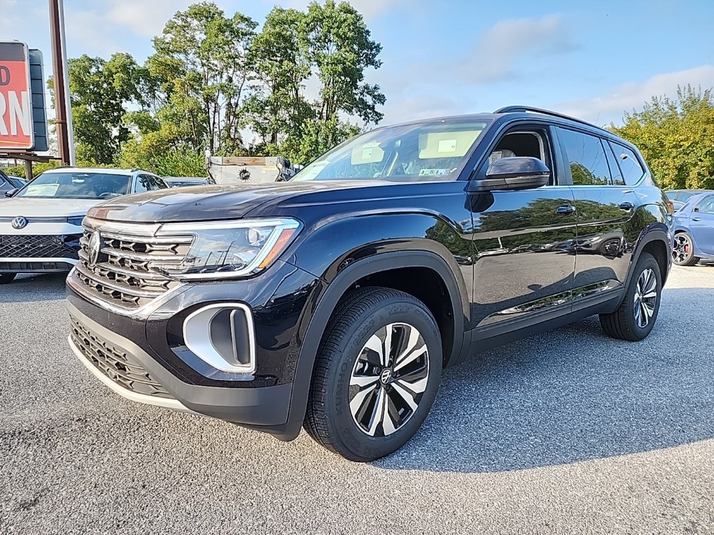 2026 Volkswagen Atlas SE's photo