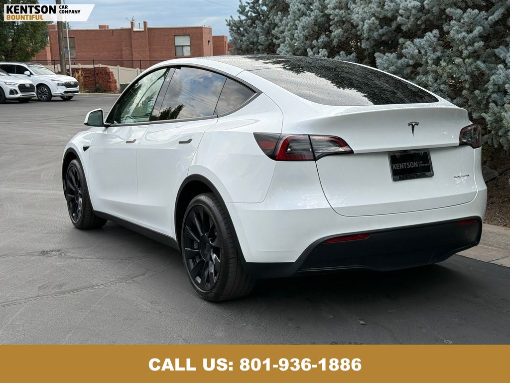 2023 Tesla Model Y Long Range photo 5