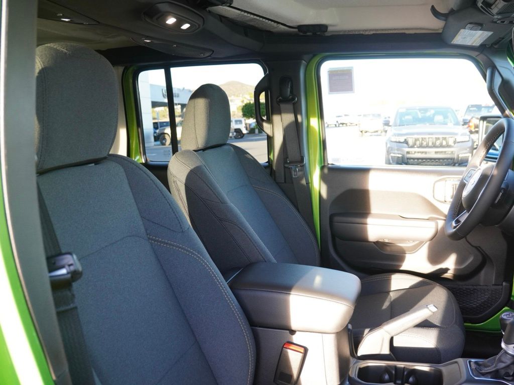 New 2026 Mojito Clear-Coat Exterior Paint Jeep 4-Door Sport S image 23