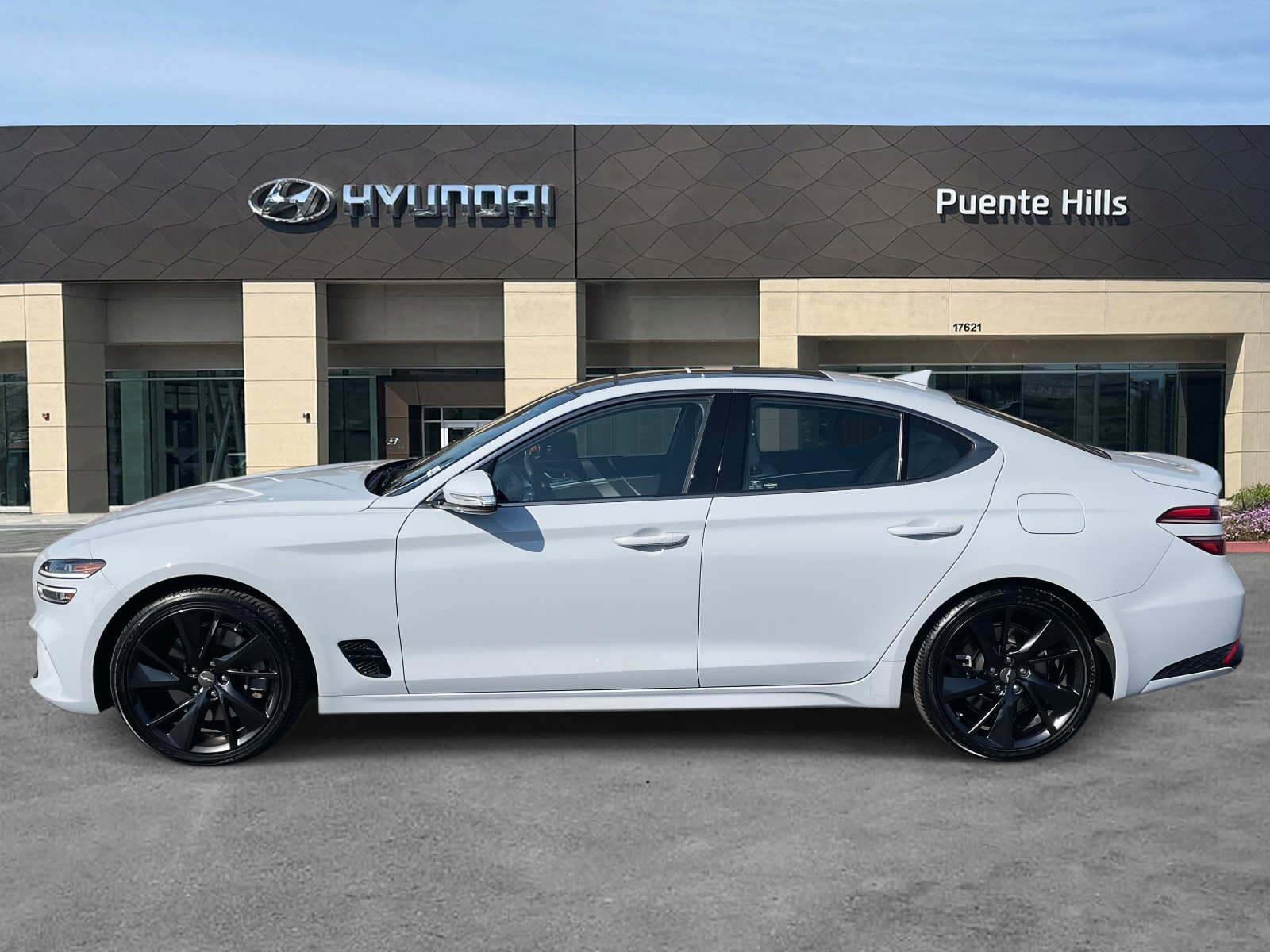 2023 Genesis G70 3.3T photo 2