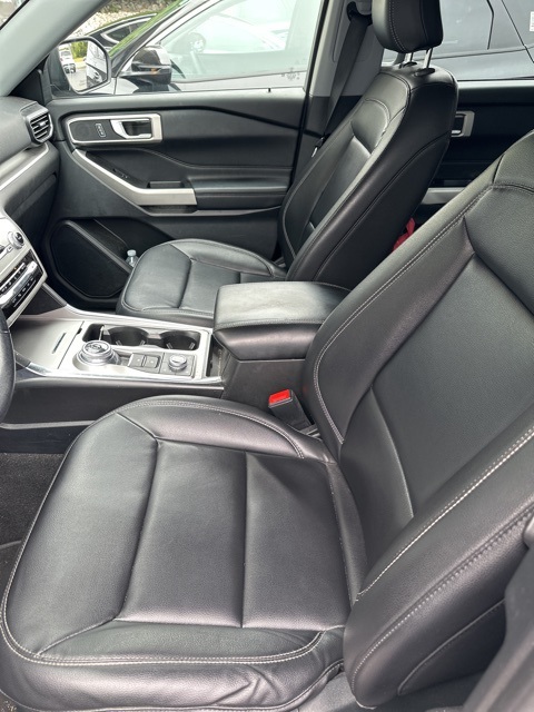 2021 Ford Explorer XLT photo 4