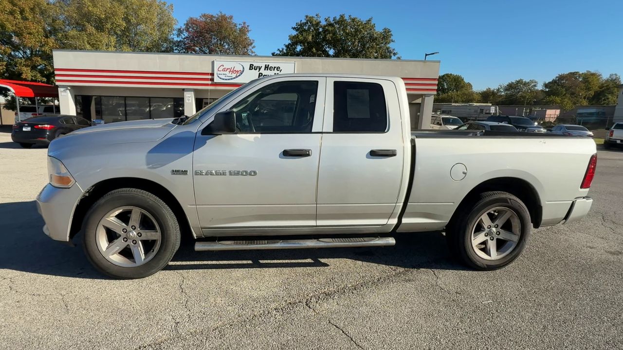 2012 Dodge Ram ST photo 4