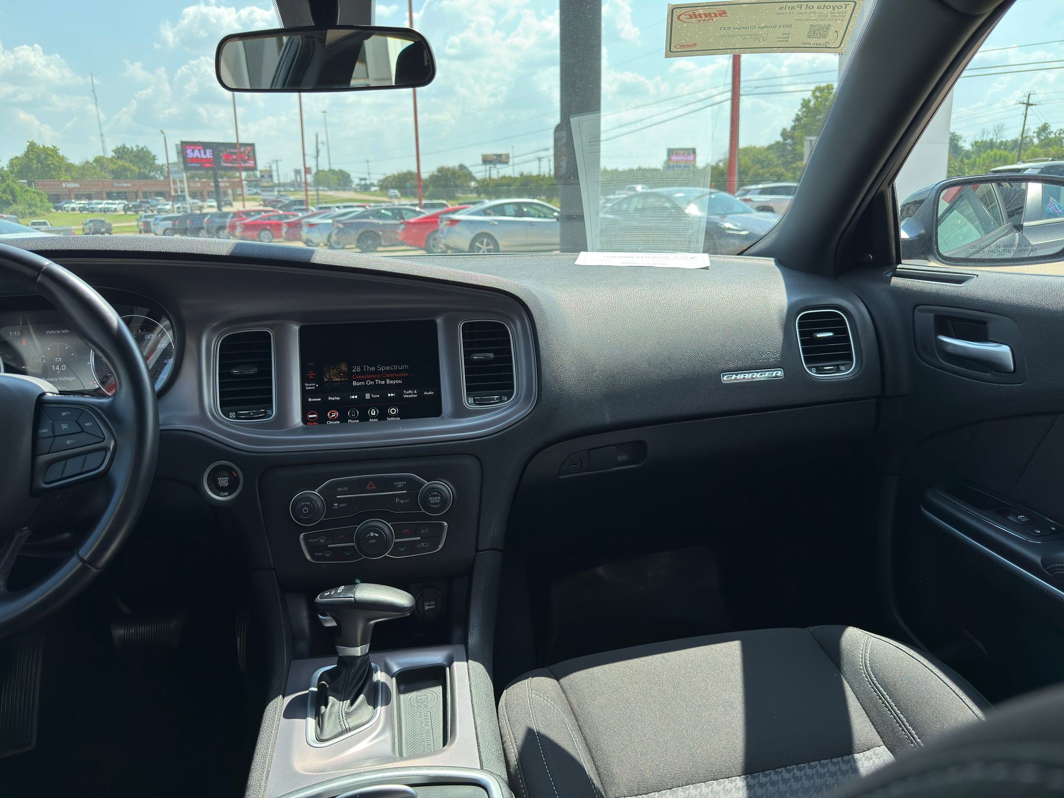 2023 Dodge Charger SXT photo 25