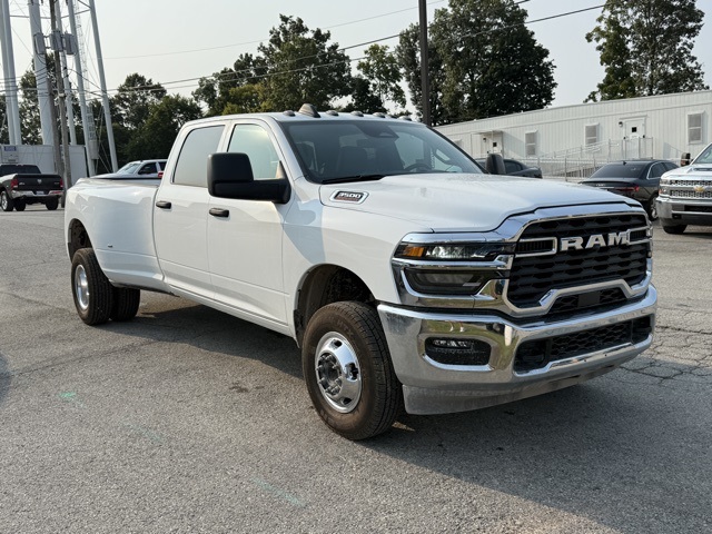 2026 Ram 3500 Tradesman photo 3