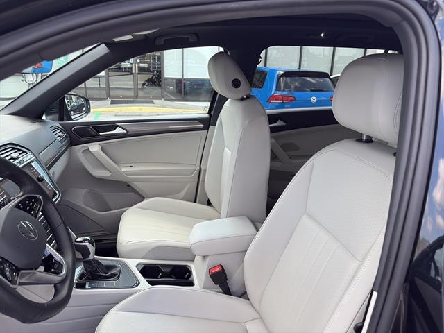 2022 Volkswagen Tiguan SE R-Line Black photo 15