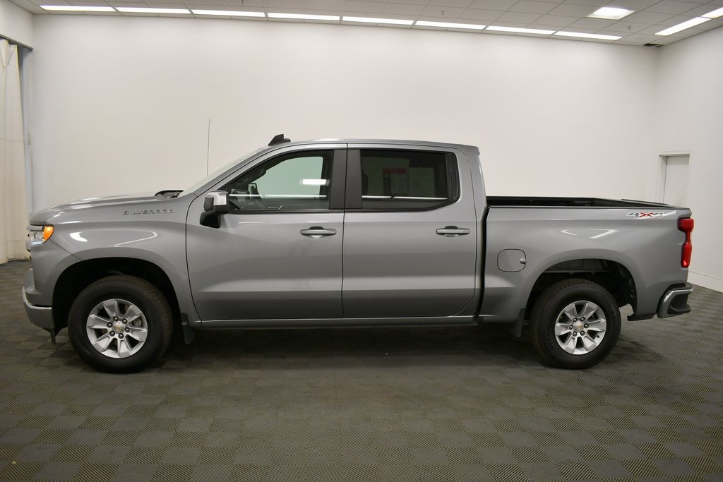 2025 Chevrolet Silverado 1500 LT photo 4