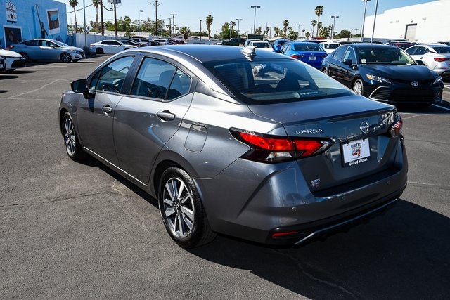 2025 Nissan Versa 1.6 SV photo 3