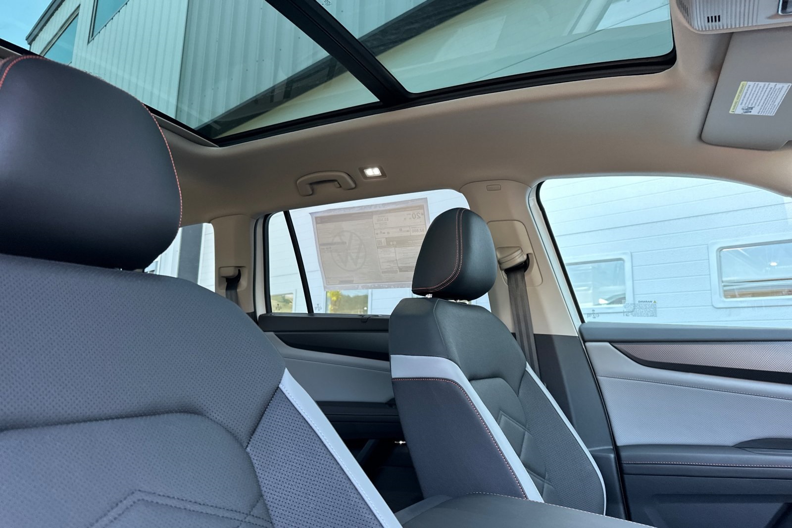 2025 Volkswagen Atlas Peak Edition SE photo 15