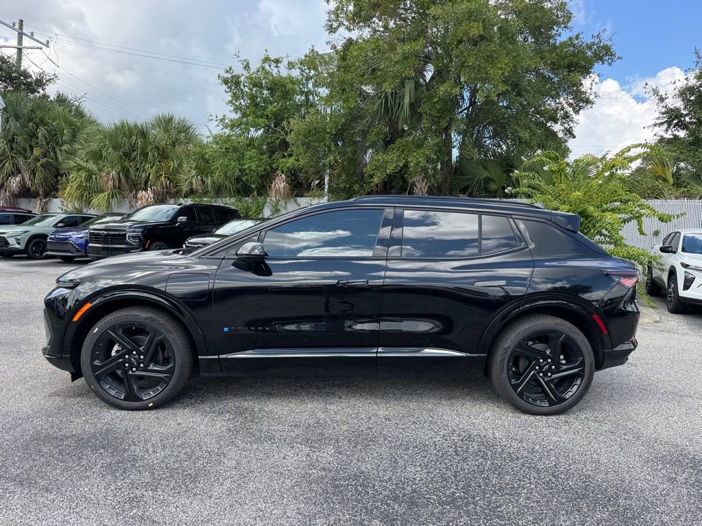 2025 Chevrolet Equinox EV 3RS photo 3