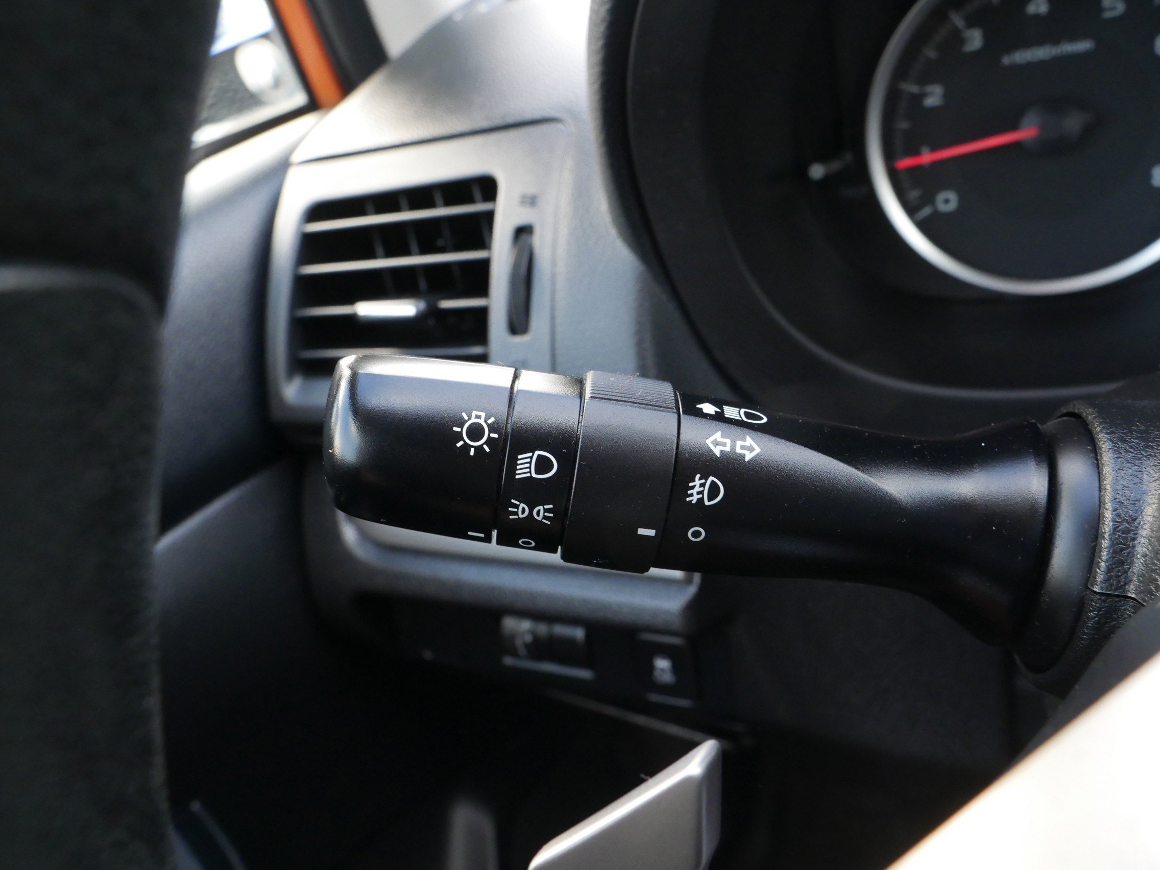 2014 Subaru Crosstrek Premium photo 32