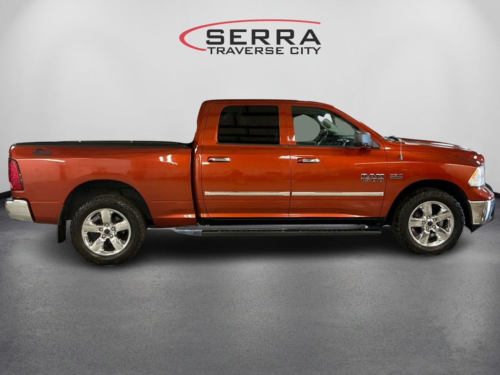 2013 Ram 1500 SLT photo 4