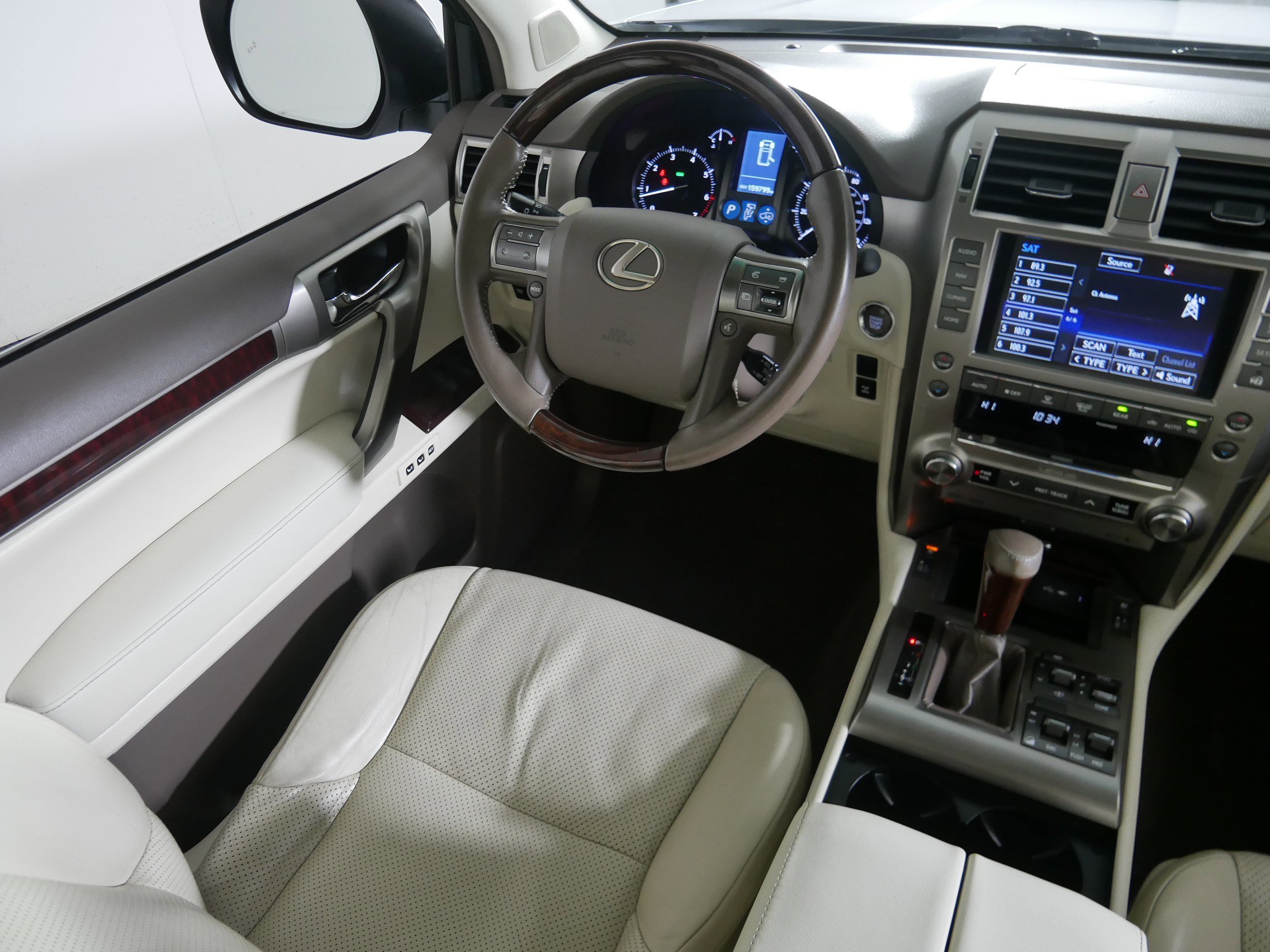 2017 Lexus GX 460 Luxury photo 17
