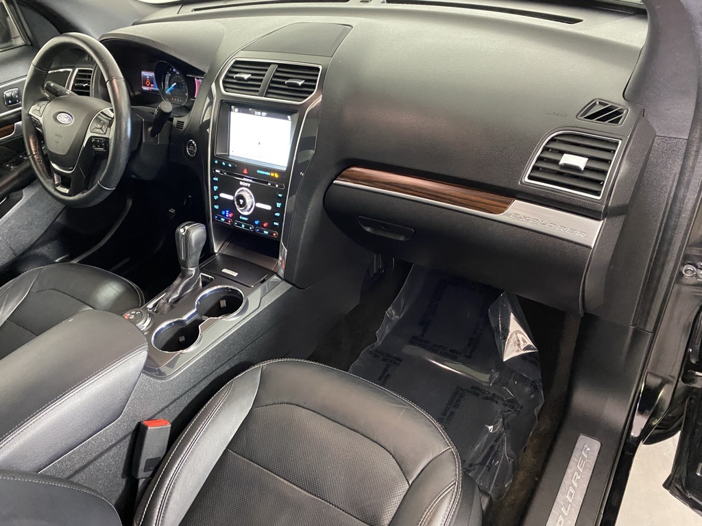 2018 Ford Explorer Limited photo 32