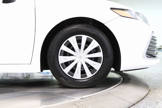 2023 Toyota Camry Hybrid LE photo 11
