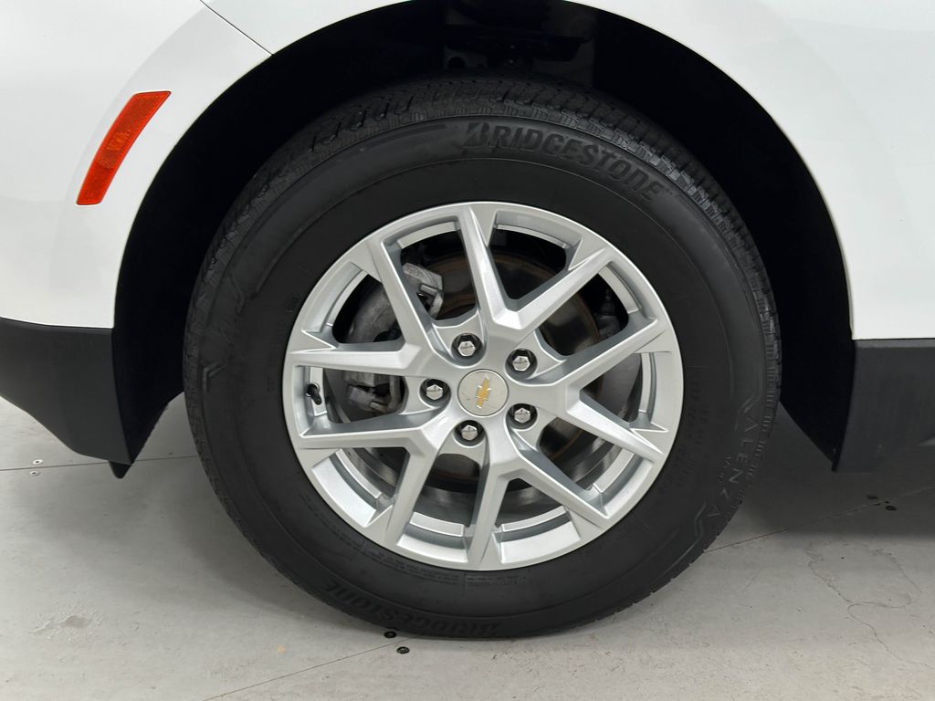 2022 Chevrolet Equinox LS photo 30