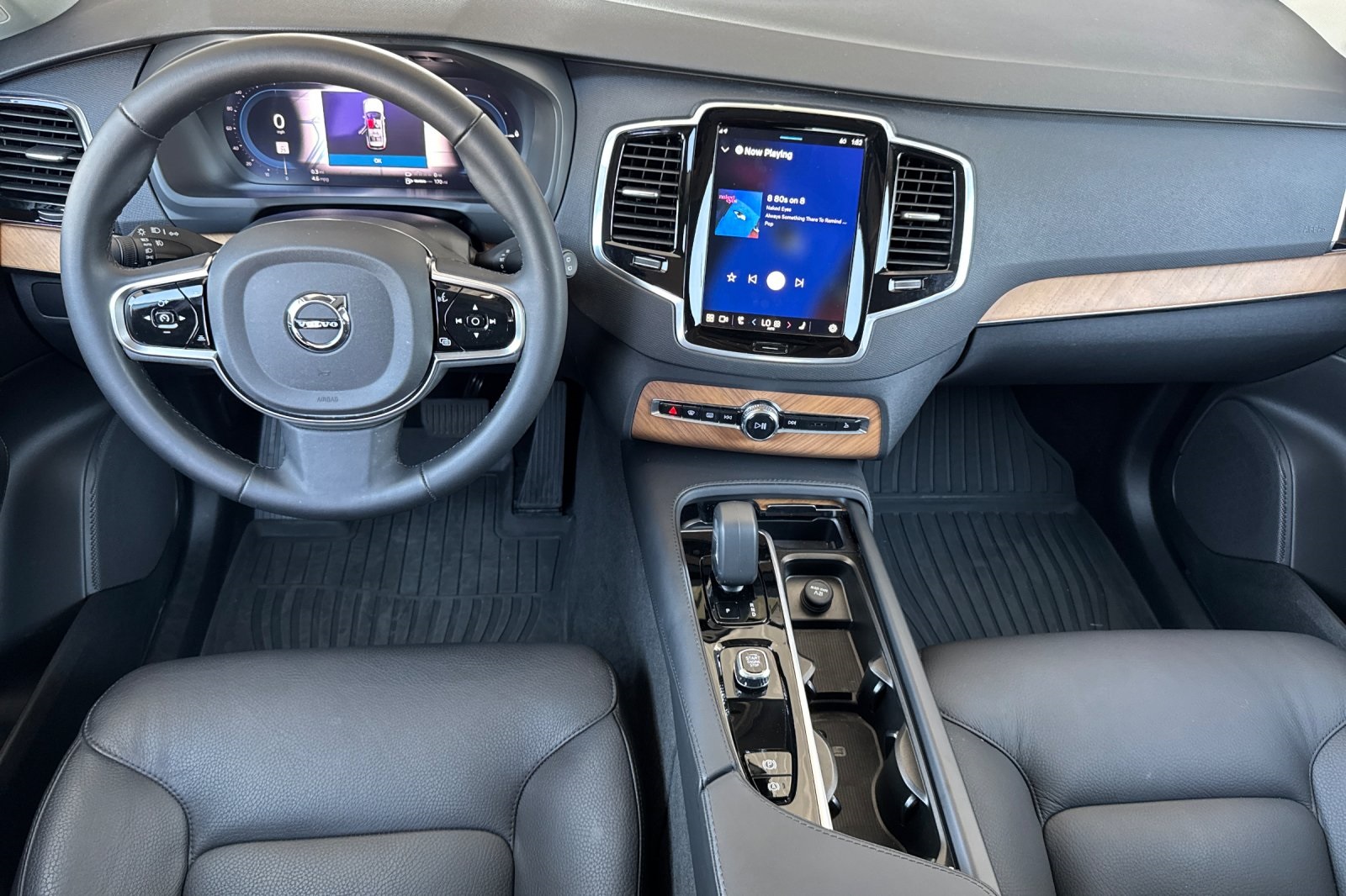 2024 Volvo XC90 Recharge T8 Plus photo 14