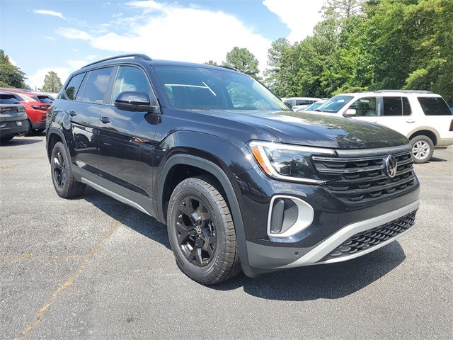 2025 Volkswagen Atlas Peak Edition SE photo 4
