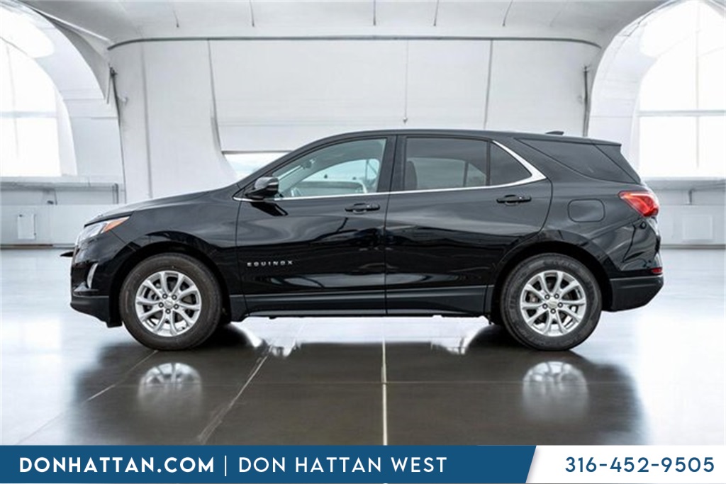 Used 2018 Chevrolet Equinox LT with VIN 2GNAXJEV7J6199137 for sale in Park City, KS